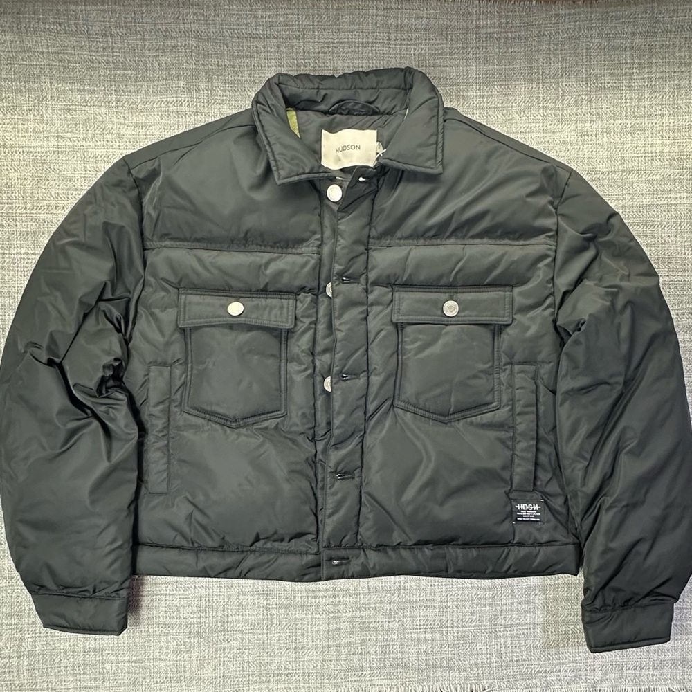 Hudson Quilted Puffer Short Trucker Jacket Men’s Sz M Black Pockets MSRP $328
